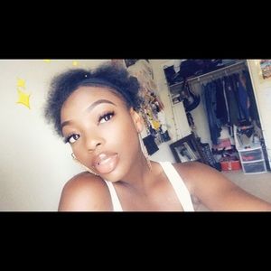 Meet your Posher, Jacqueline